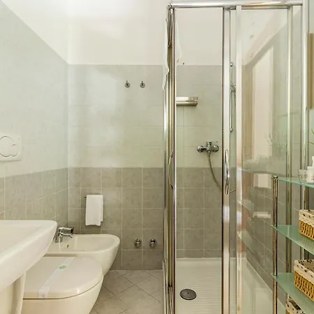 Private Garden & Garage - Self Check-in & Remote Access Appartement Côme