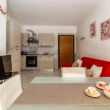 Private Garden & Garage - Self Check-in & Remote Access * Côme